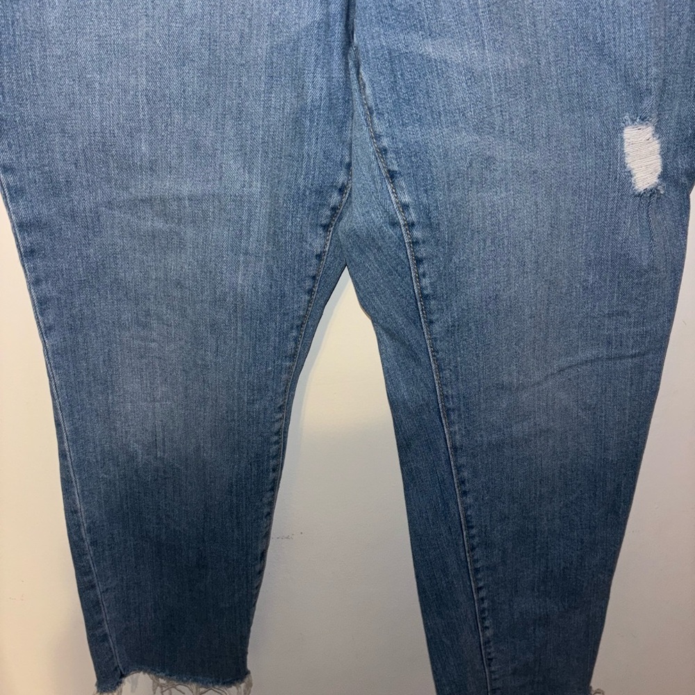 Old Navy Distressed Light Blue OG straight jeans - Picture 4 of 7